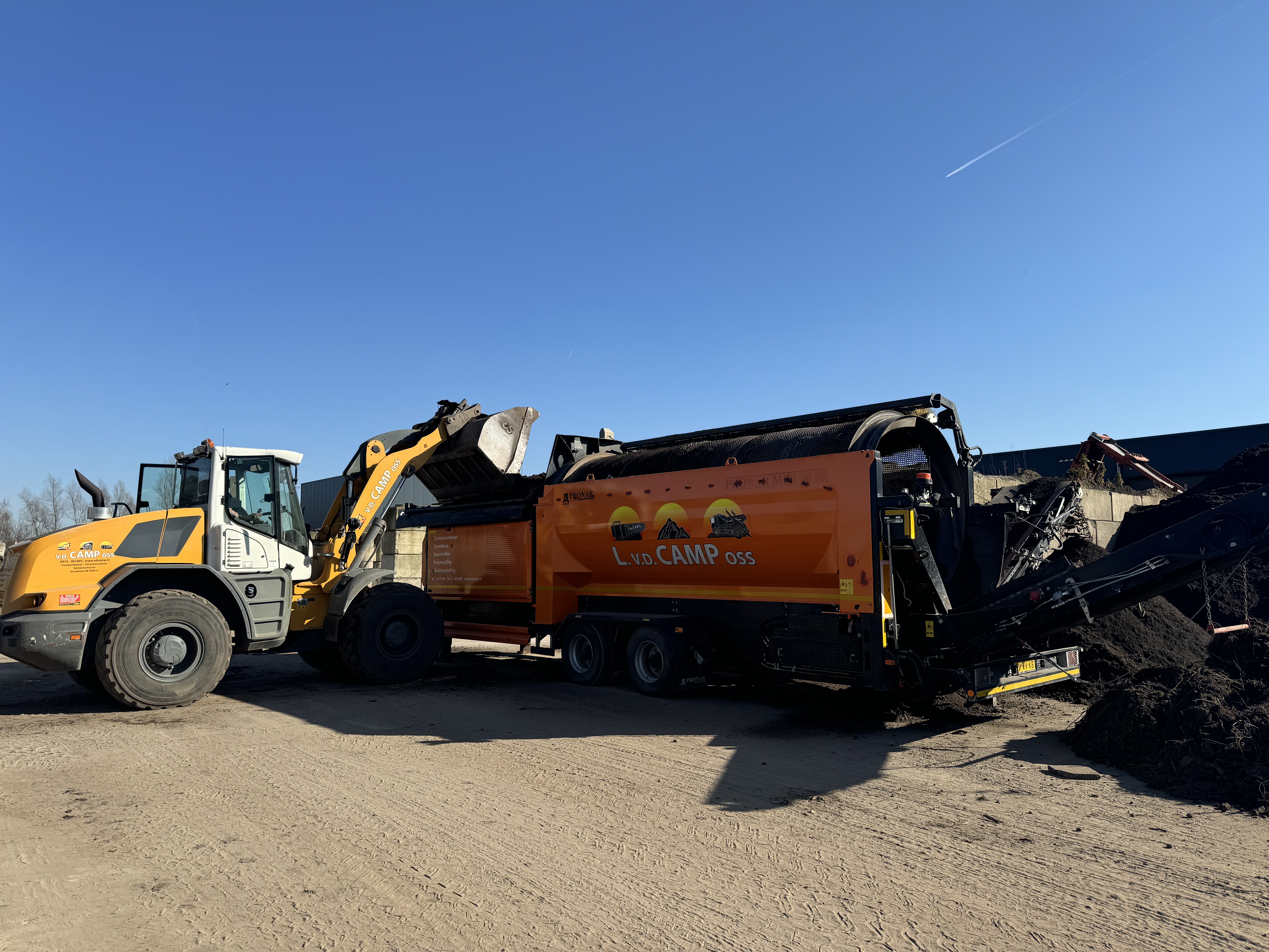 Shovel en container